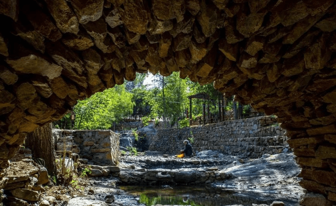 河南南召：百年石头村“网红打卡地”